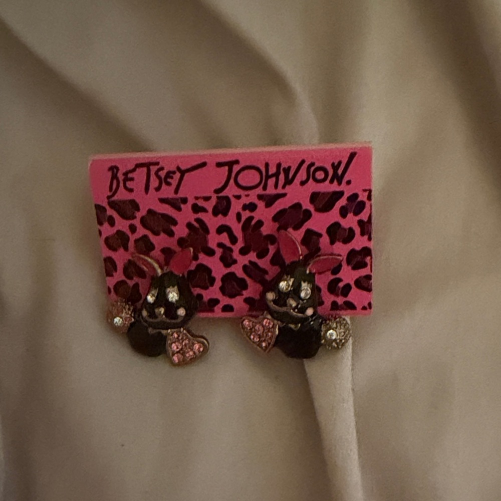 Betsey Johnson Black‎ Cat Earrings with Pink Hearts